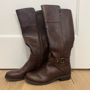 GUESS Chestnut Brown Boots